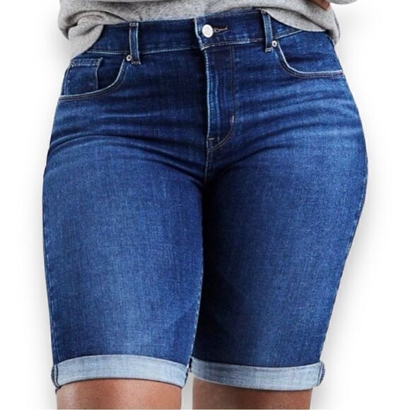 Levi’s Bermuda Shorts - Picture 1 of 11